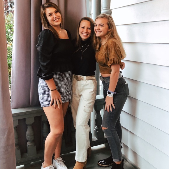 Meet your Posher, Anna - Picture 1 of 1